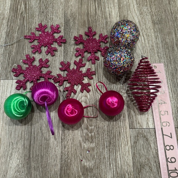 Colorful Christmas Ornaments Set - Picture 1 of 5